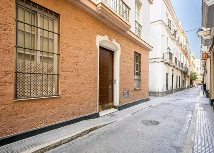 Luminoso Y Centrico Apartment Cádiz